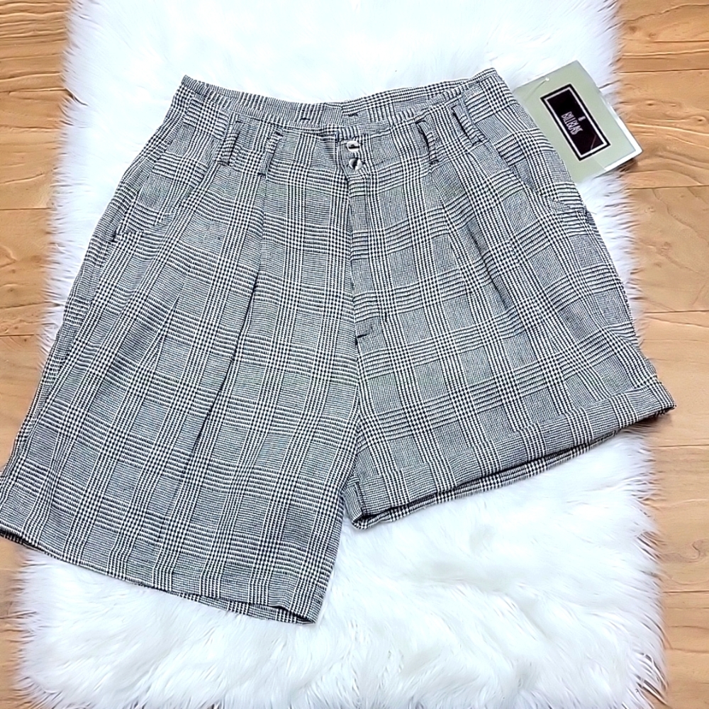 Vintage | Bill Blass | Plaid High Rise Belted Bermuda Shorts - Picture 14 of 15